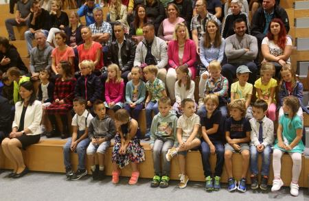 PRVOŠOLČKI RAKEK 04 FOTO LJUBO VUKELIČ